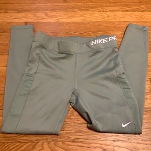 Women’s Nike leggings